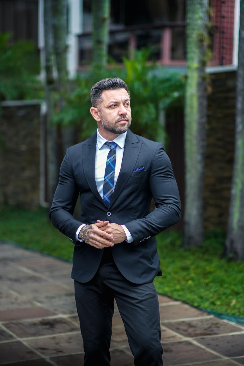 Tiago Silva — alfaiate e fundador da TIAGO SILVA ALFAIATARIA